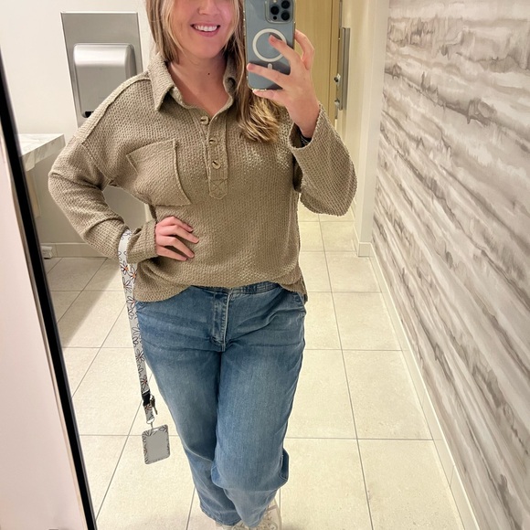 Very J Textured Knit Tops in Pink, mocha, cream and olive - Picture 3 of 11